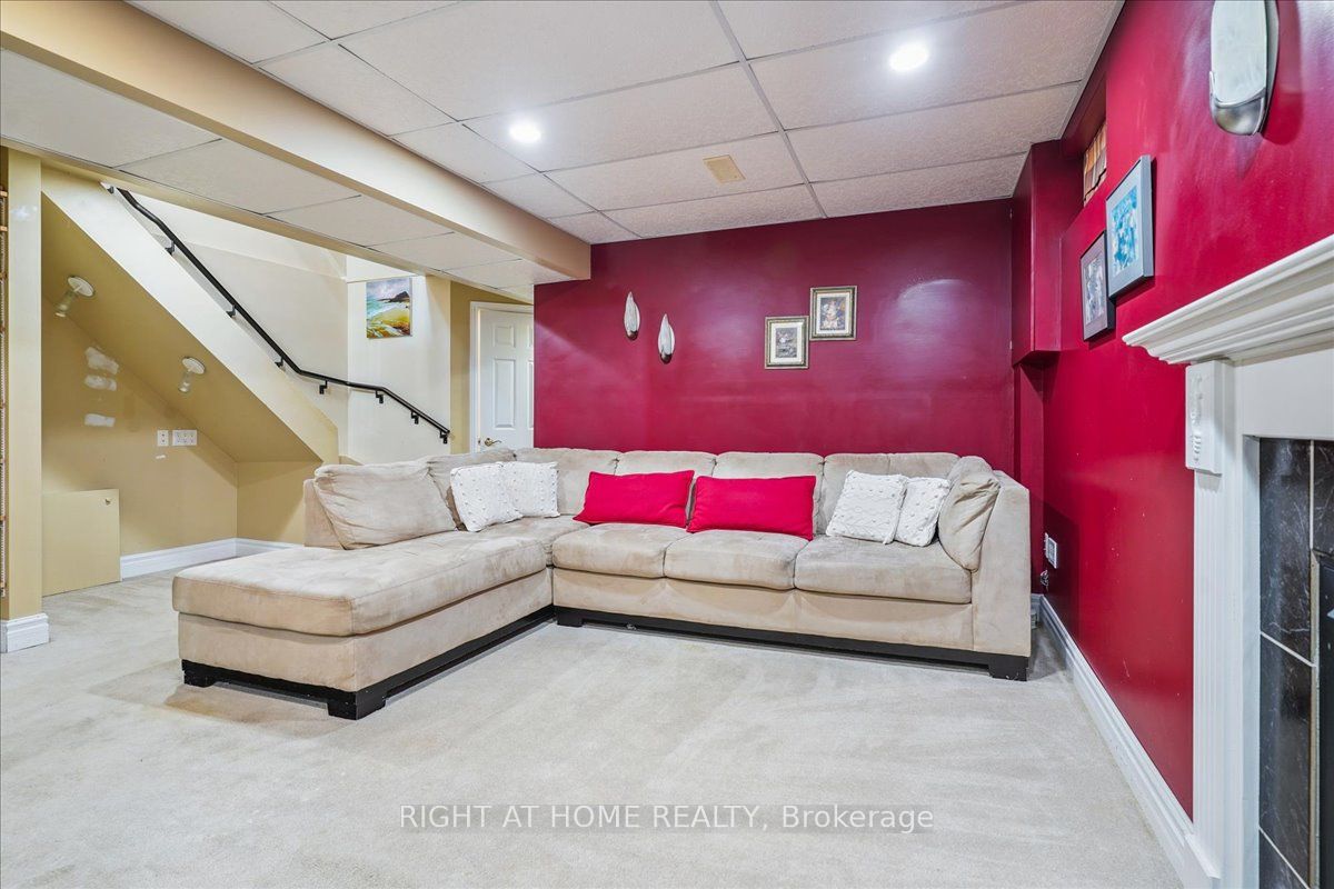 35 Millington Crescent Property Photo 22