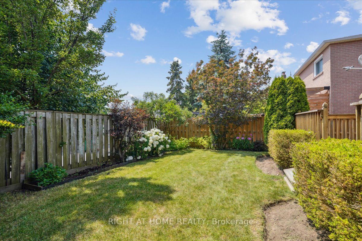 35 Millington Crescent Property Photo 32