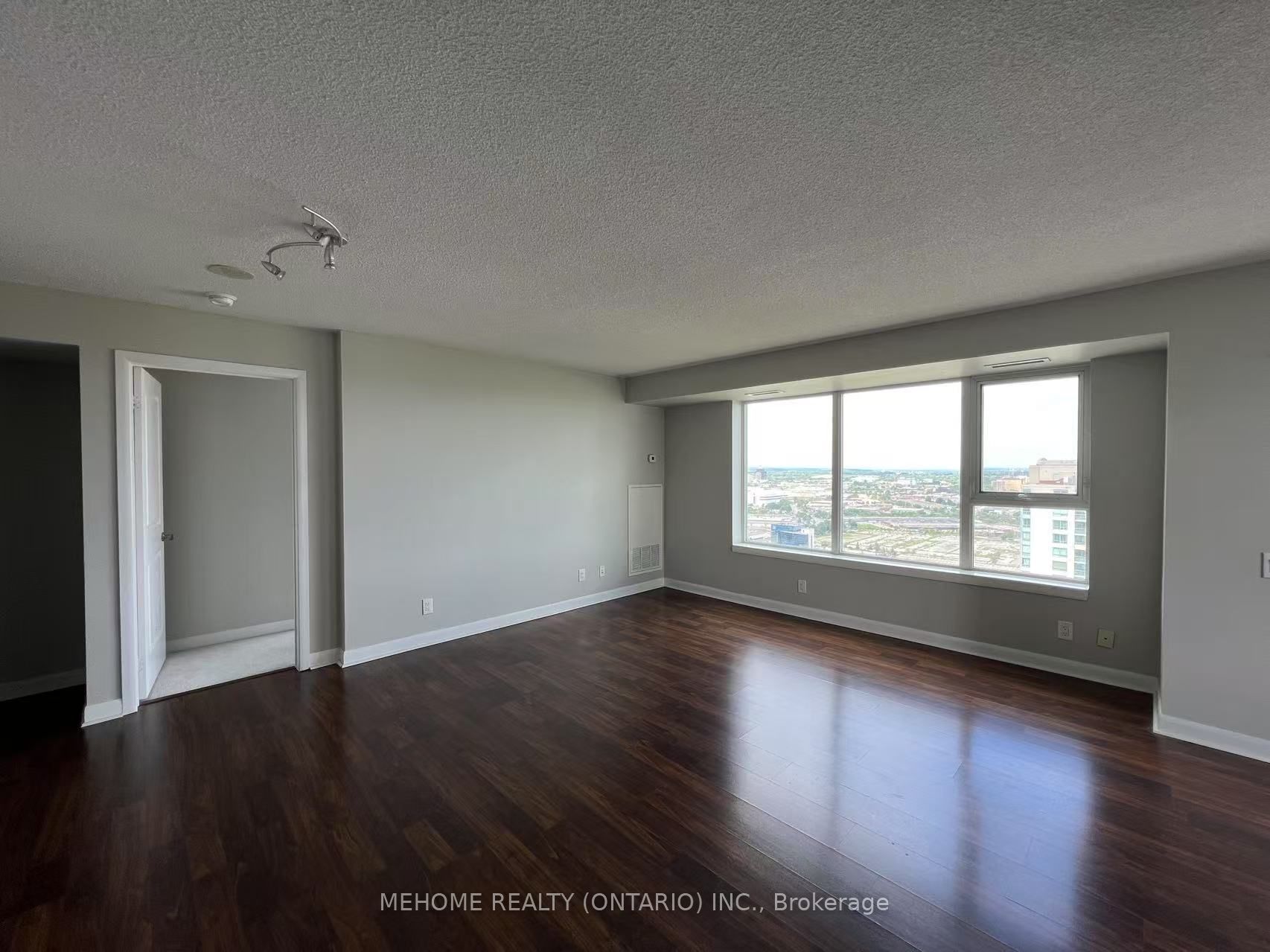 25 Town Center Court 3205 Property Photo 5