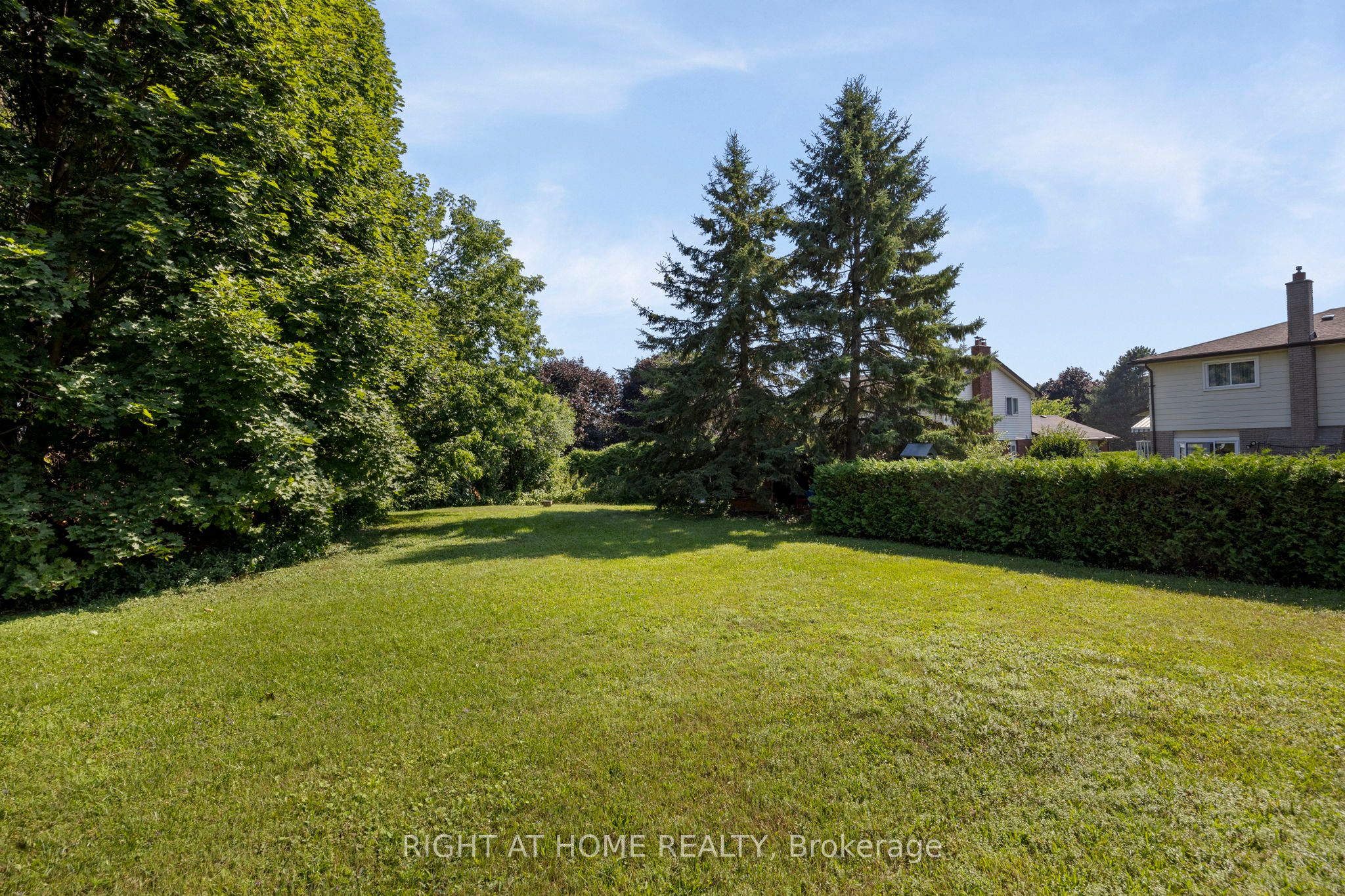 1091 Mohawk Street Property Photo 2