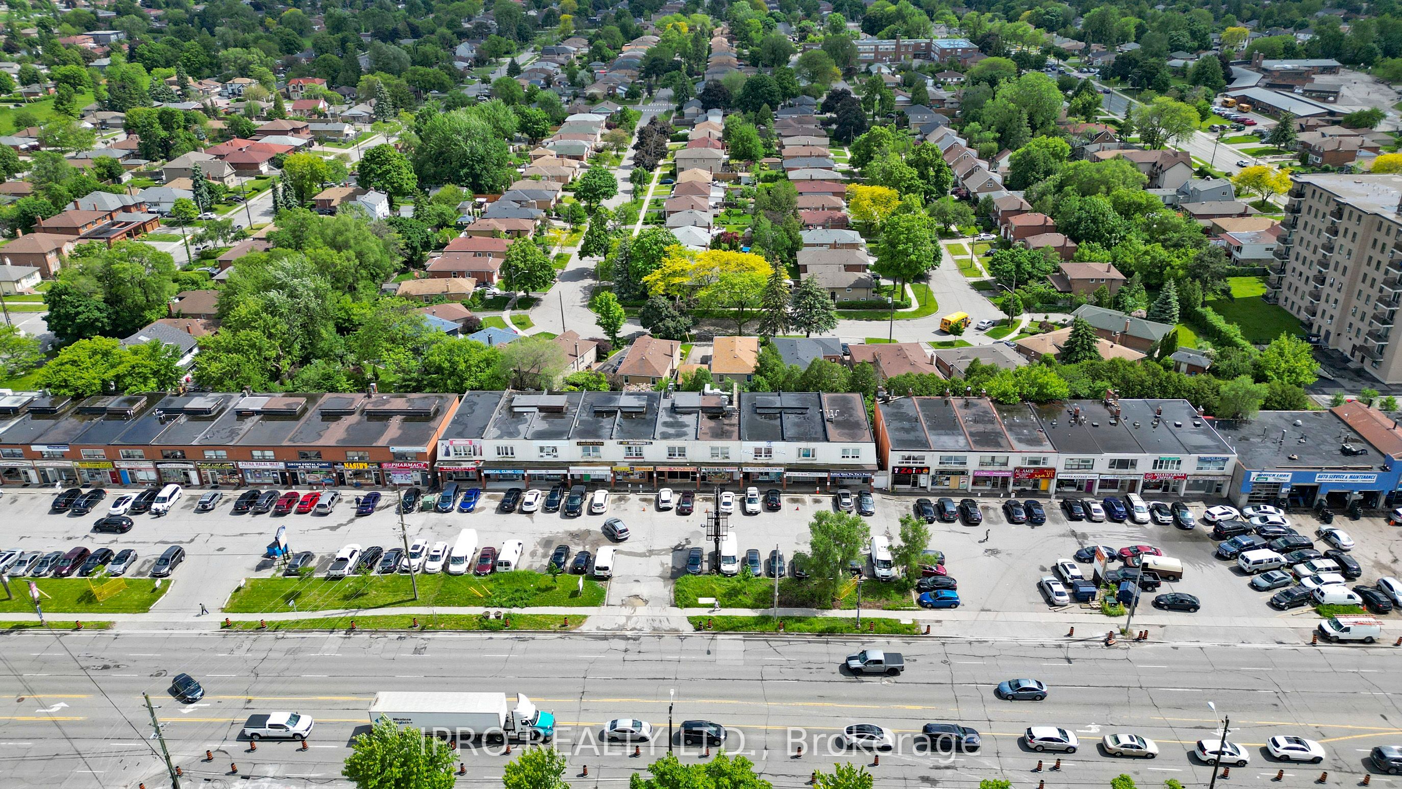 1847 Lawrence Avenue E Property Photo 1