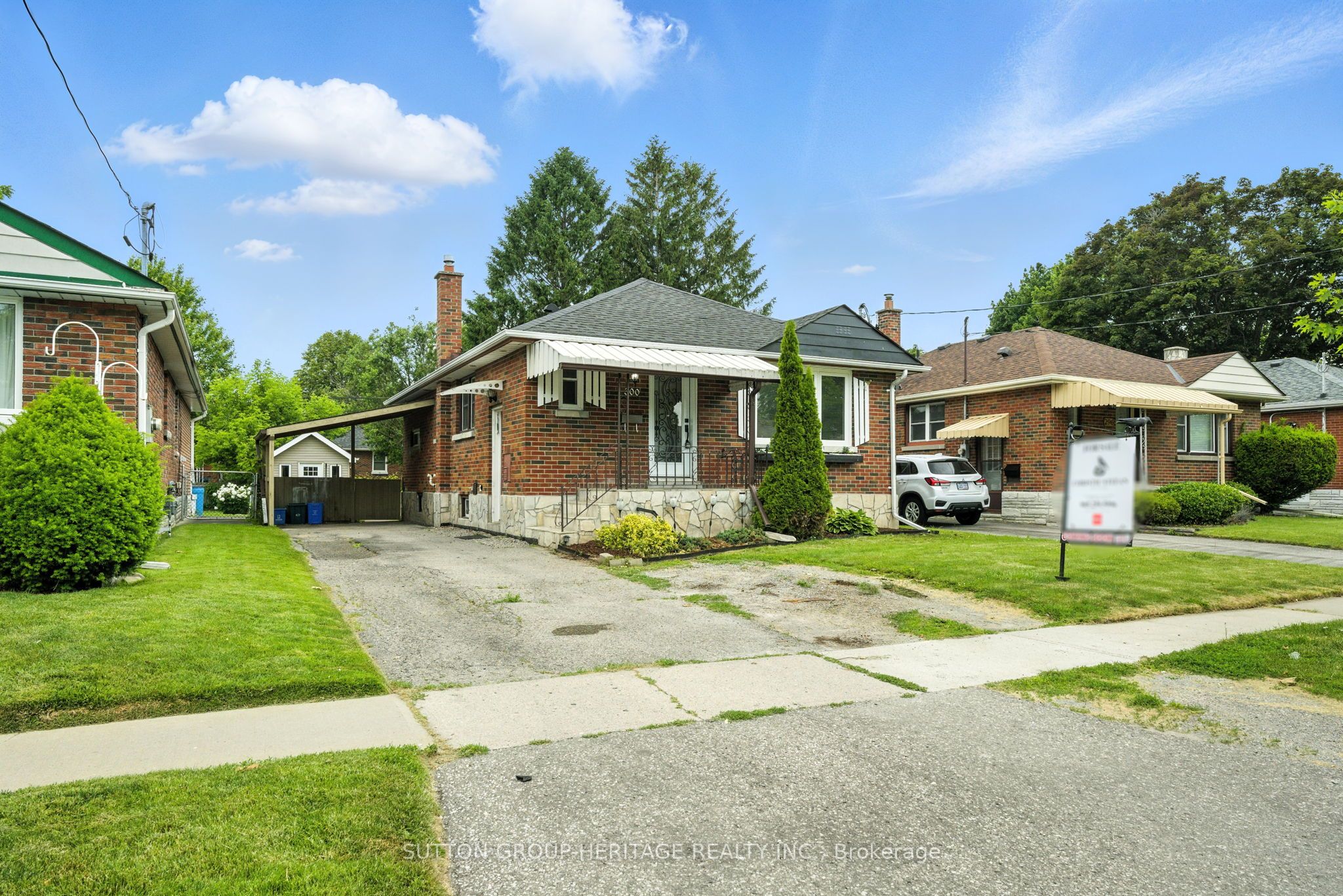 300 Cadillac Avenue S Property Photo 1