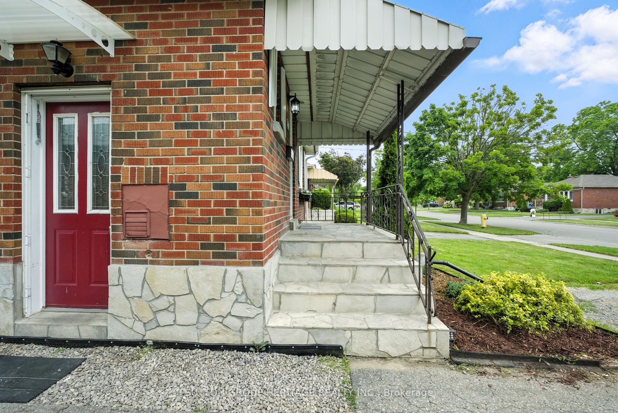 300 Cadillac Avenue S Property Photo 4