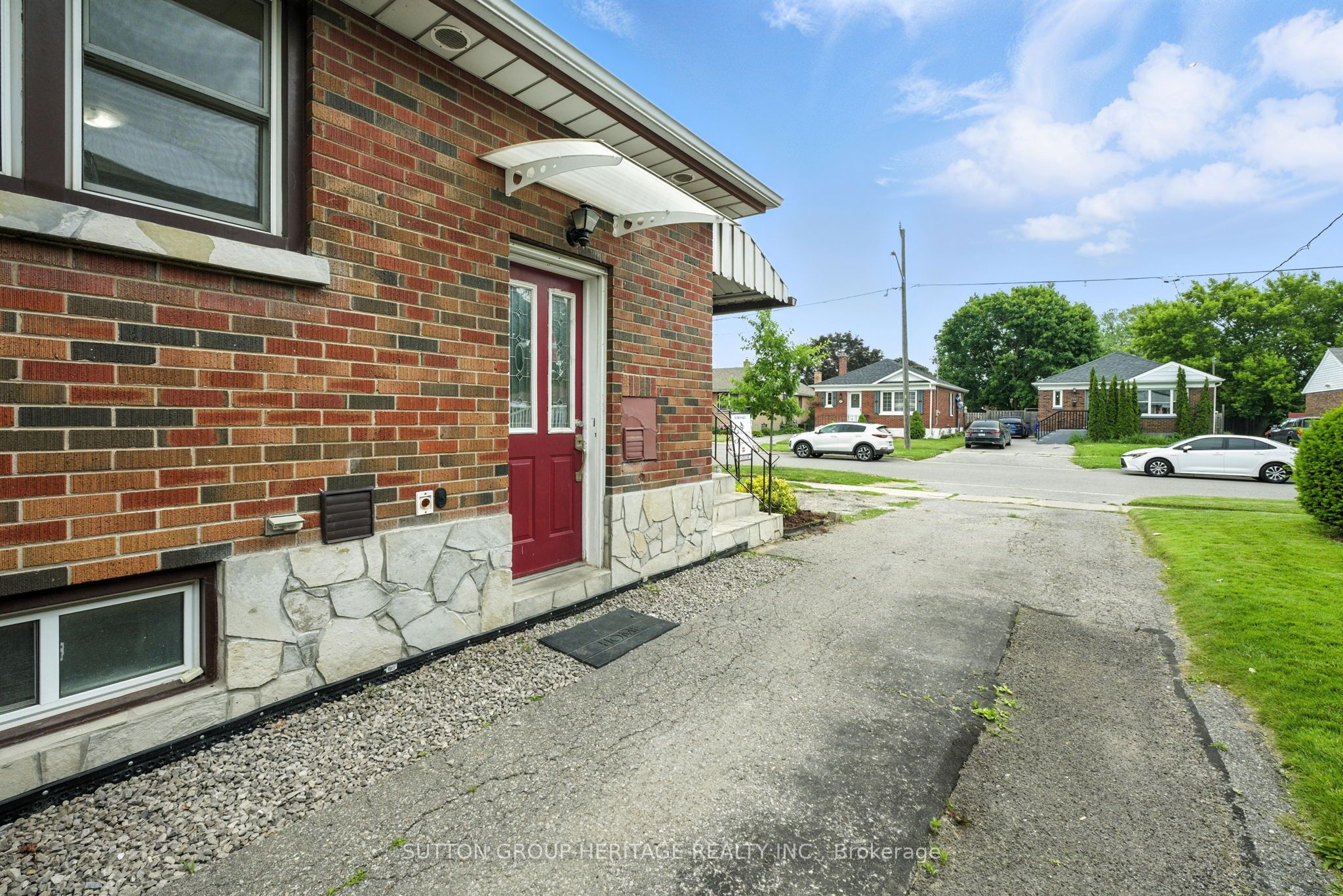 300 Cadillac Avenue S Property Photo 5