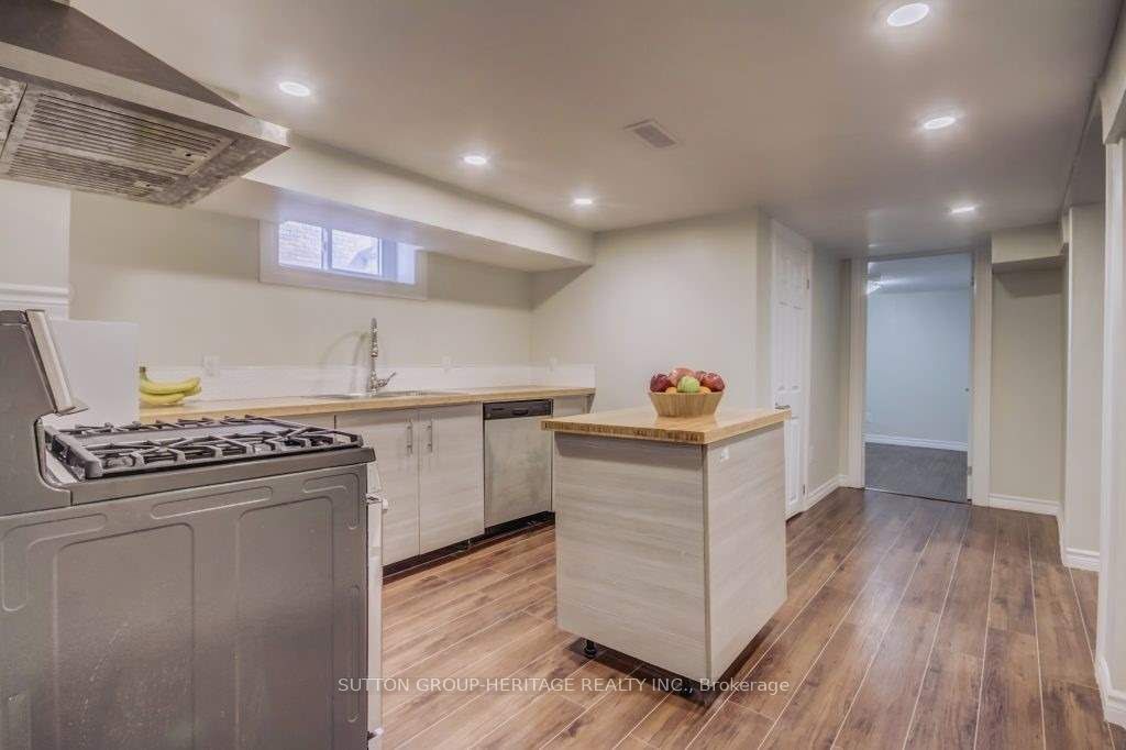 300 Cadillac Avenue S Property Photo 27