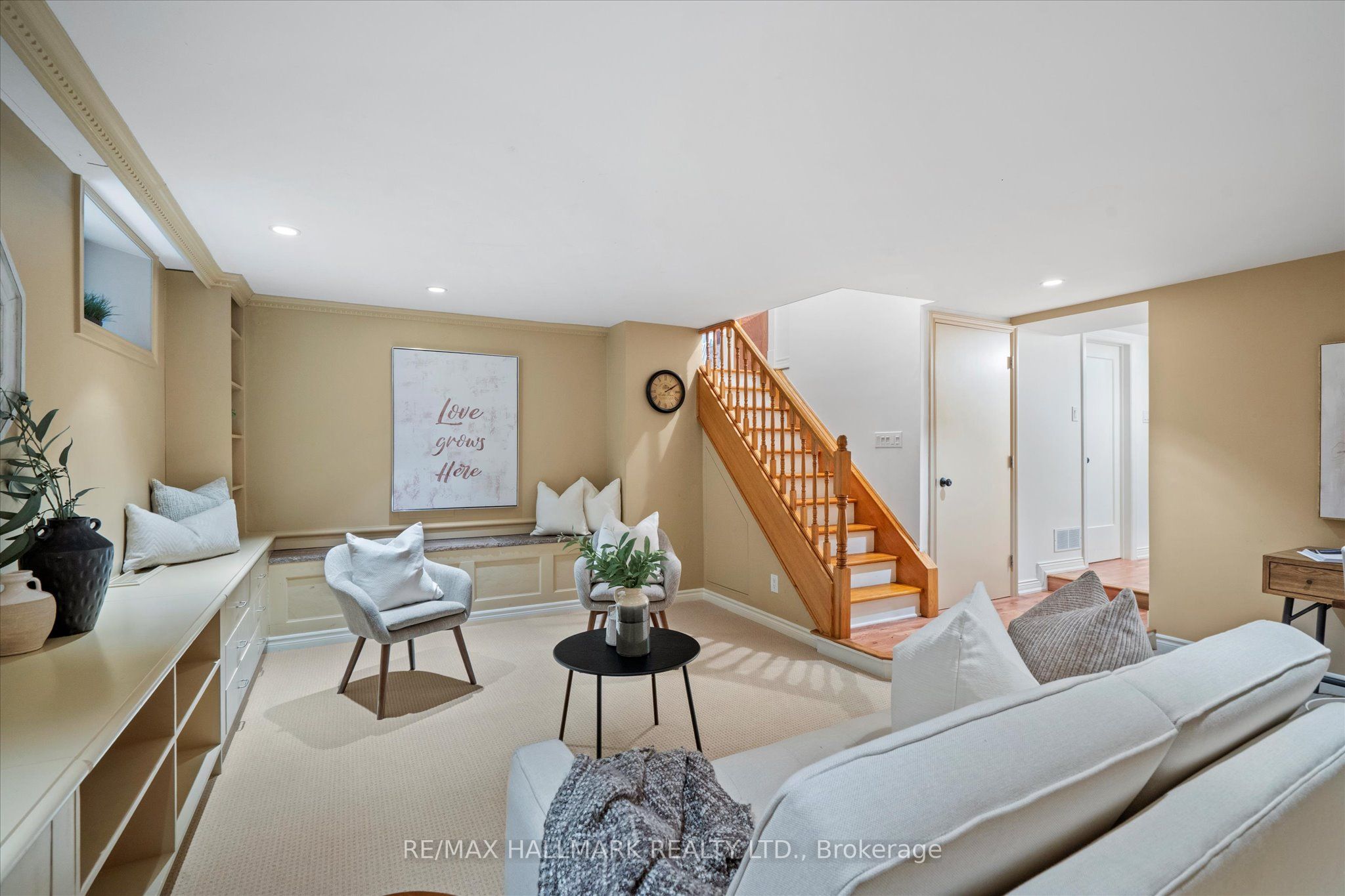 34 Munro Park Avenue Property Photo 32