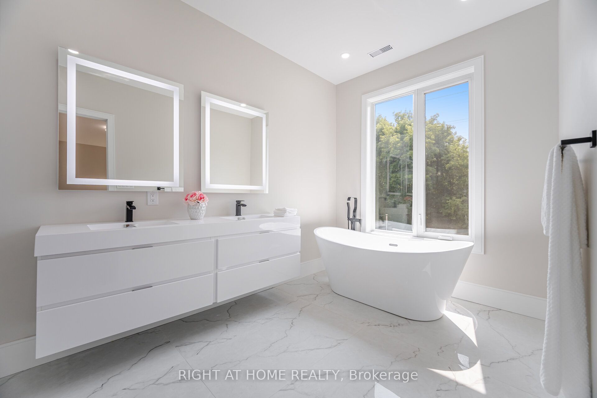 1984 Guild Road Property Photo 25