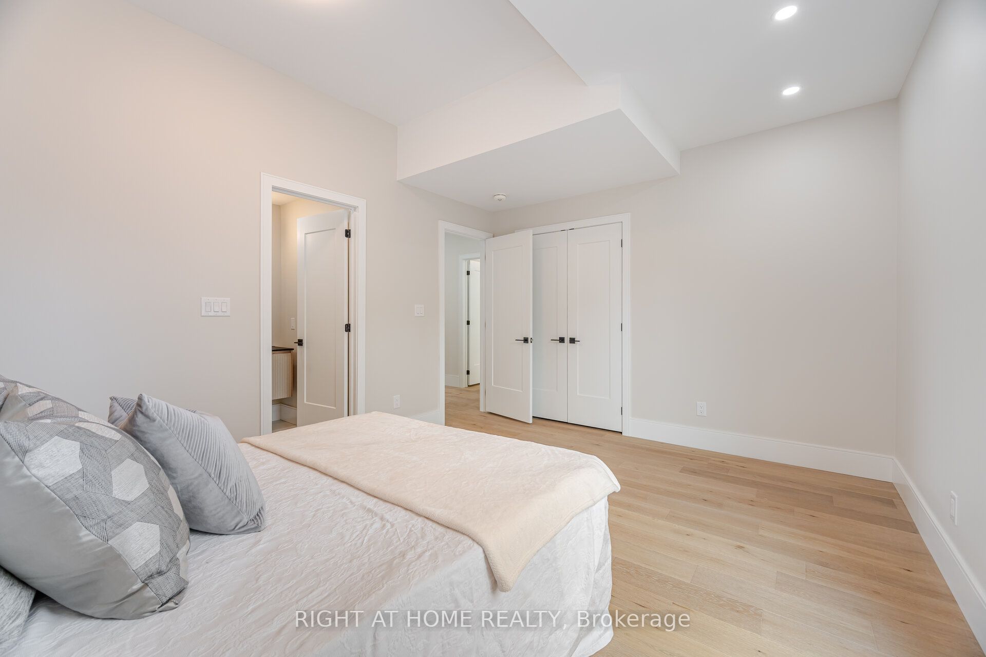 1984 Guild Road Property Photo 29