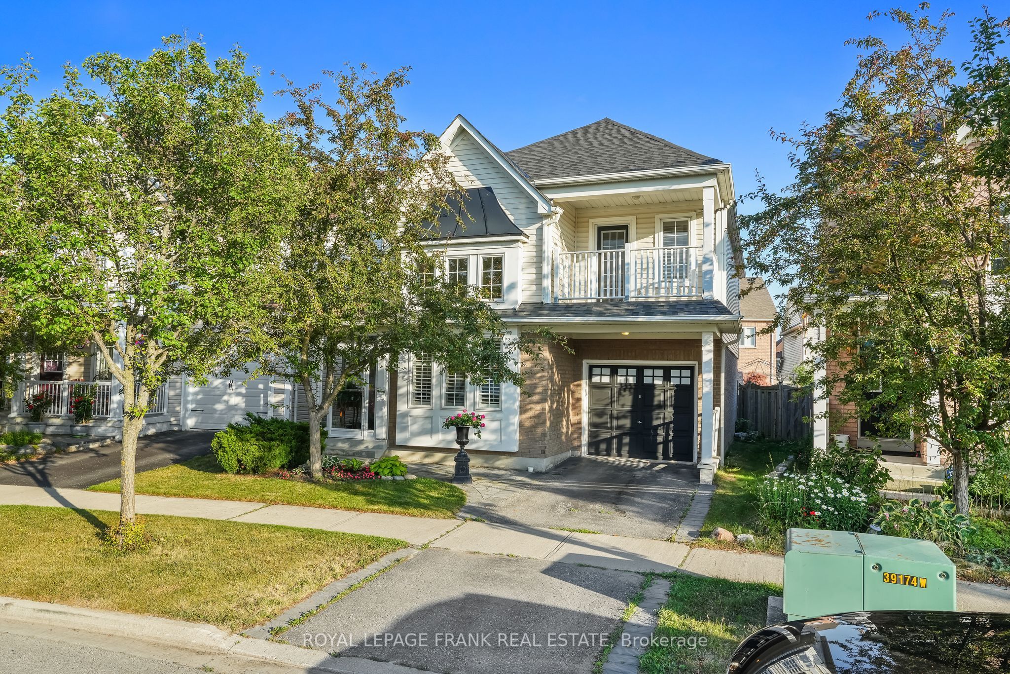9 Holloway Drive Property Photo 1