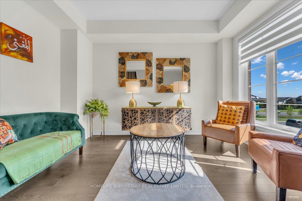 90 Dorian Drive Property Photo 6