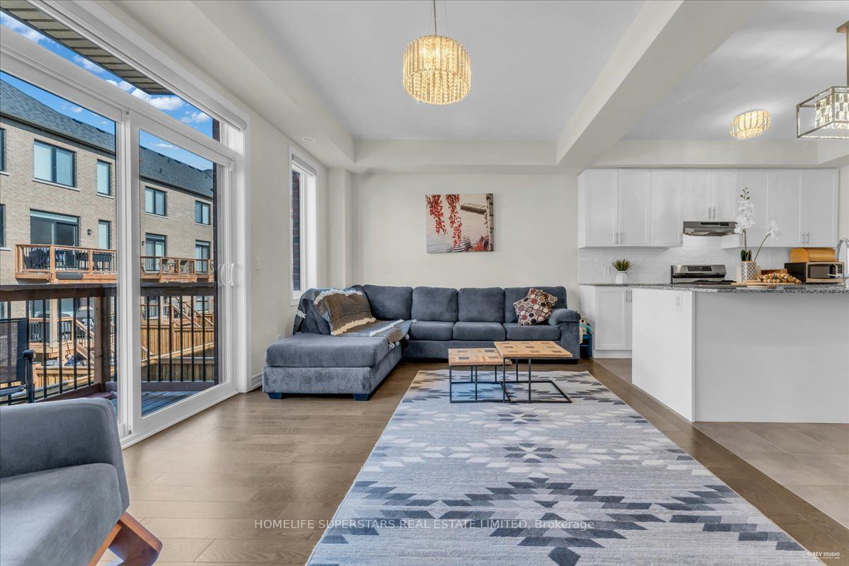 90 Dorian Drive Property Photo 9