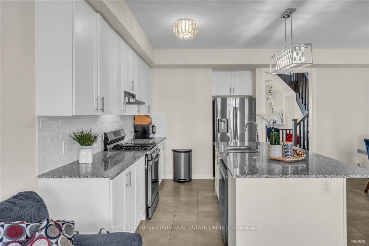 90 Dorian Drive Property Photo 14