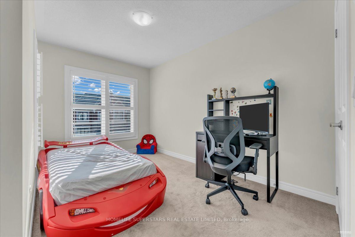 90 Dorian Drive Property Photo 31