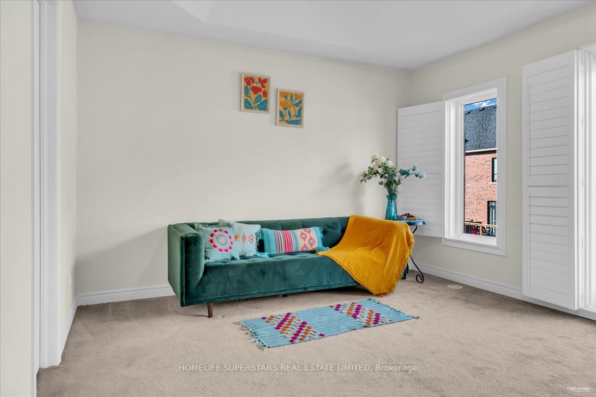 90 Dorian Drive Property Photo 40