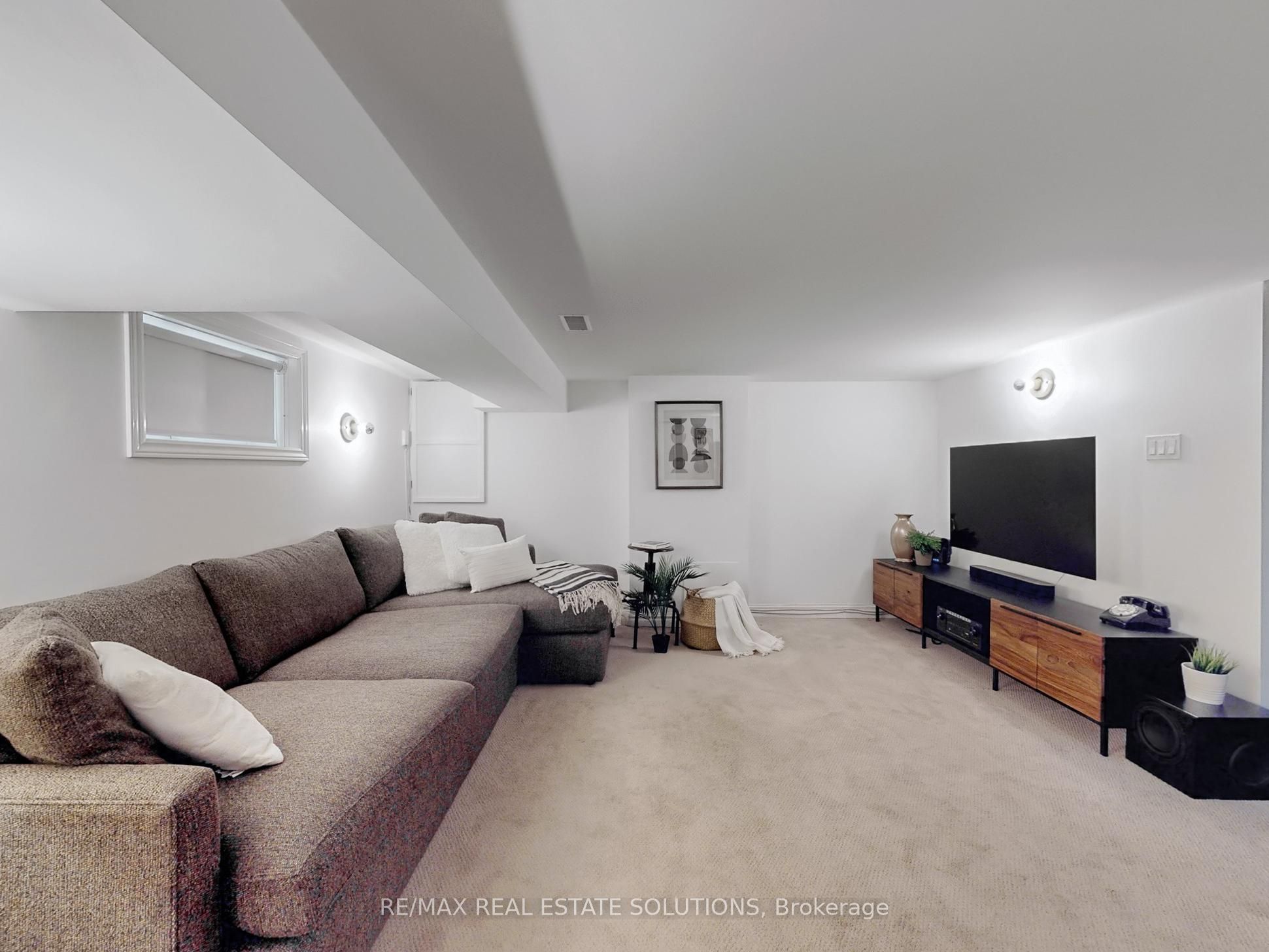 114 Booth Avenue Property Photo 20