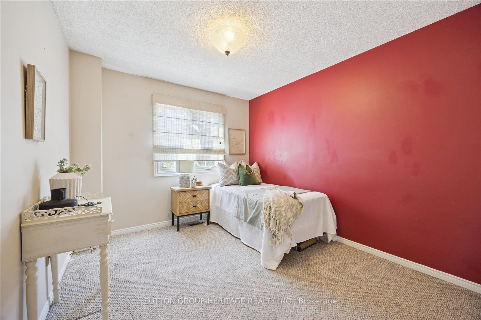 10 Bassett Boulevard 26 Property Photo 18