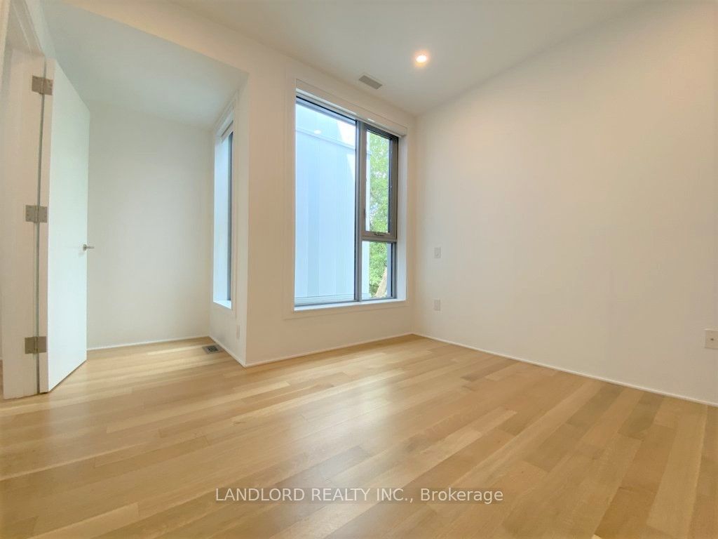 15 Cummings Street Th2 Property Photo 10