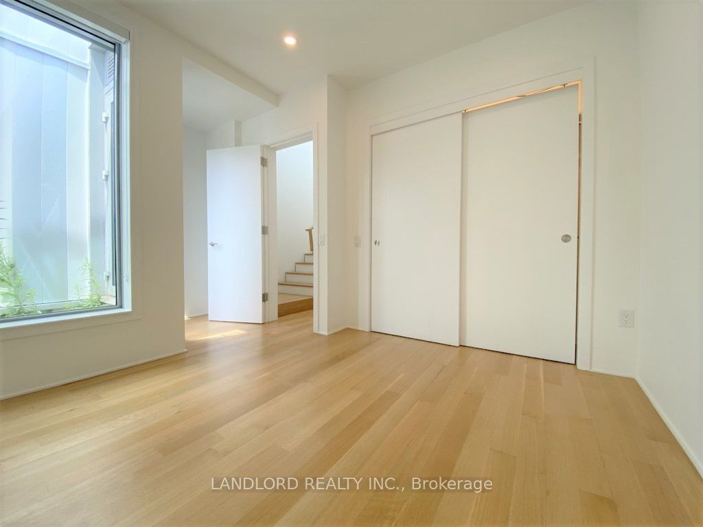 15 Cummings Street Th2 Property Photo 13