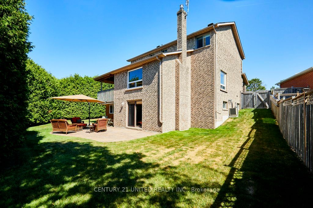 106 Lichen Court Property Photo 5