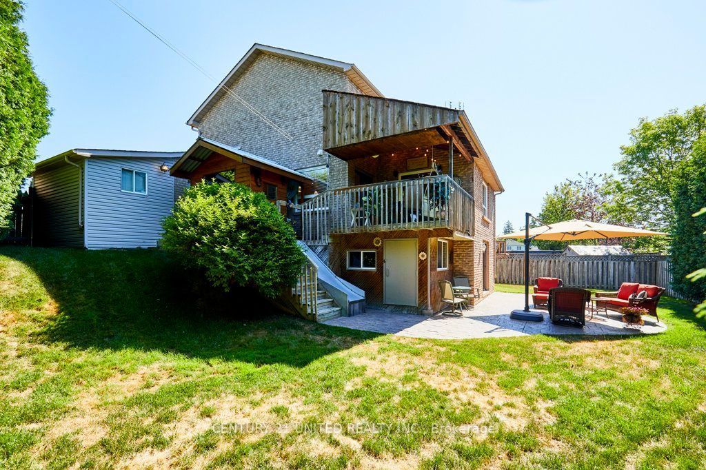 106 Lichen Court Property Photo 8