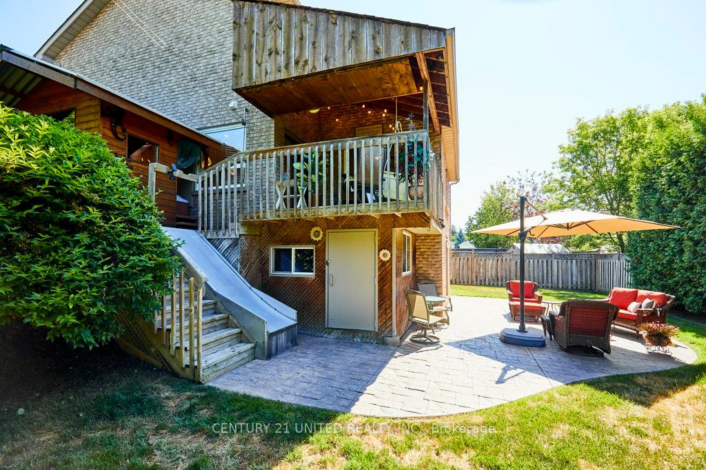 106 Lichen Court Property Photo 9