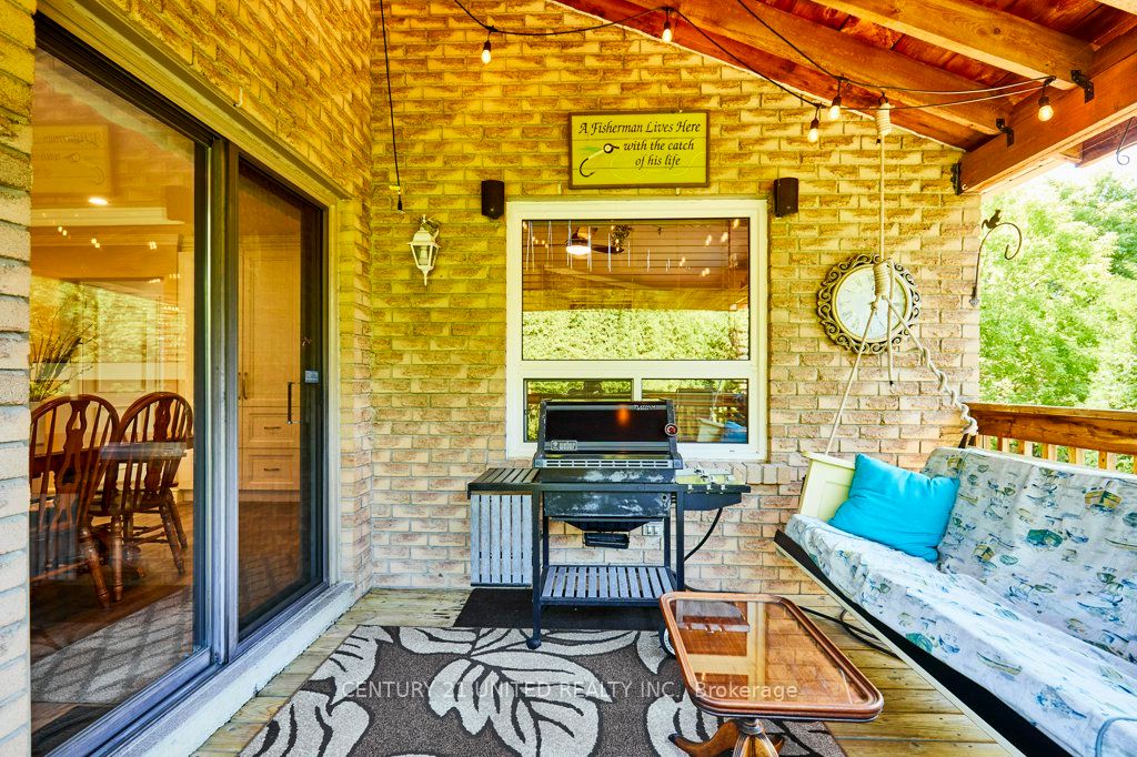 106 Lichen Court Property Photo 12