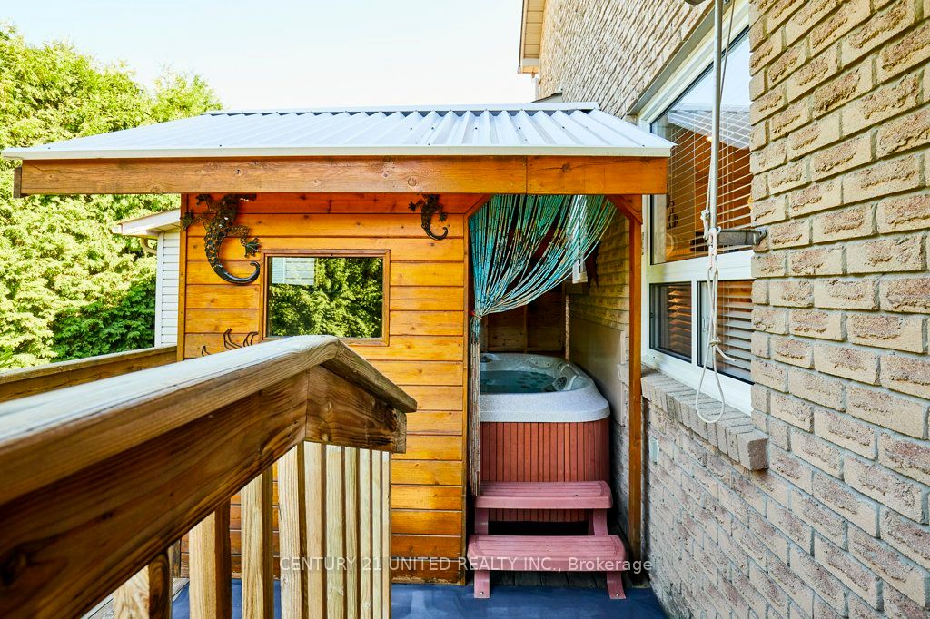 106 Lichen Court Property Photo 13