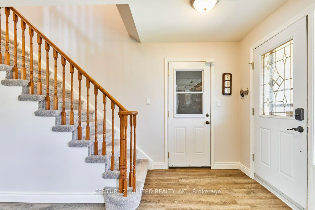 106 Lichen Court Property Photo 17