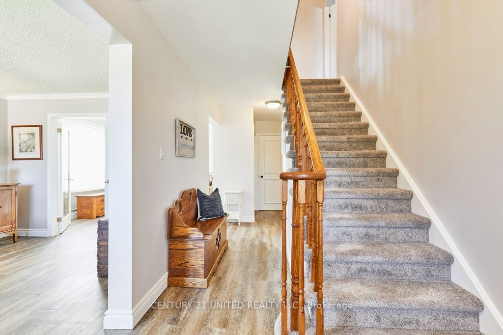 106 Lichen Court Property Photo 18