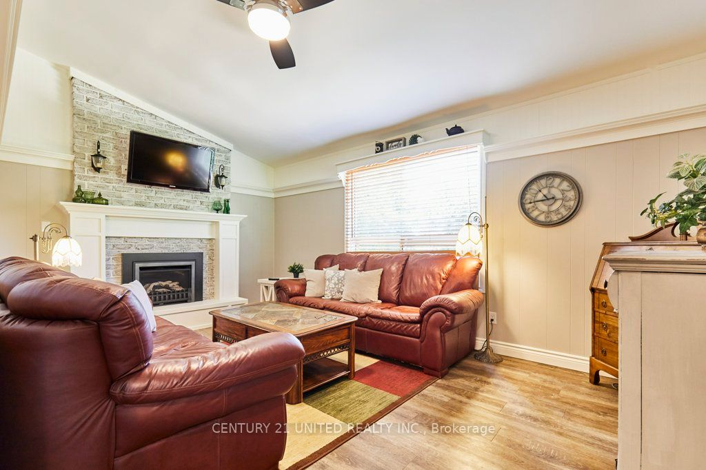 106 Lichen Court Property Photo 30