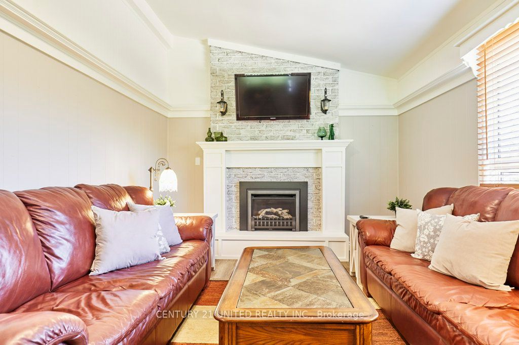 106 Lichen Court Property Photo 31