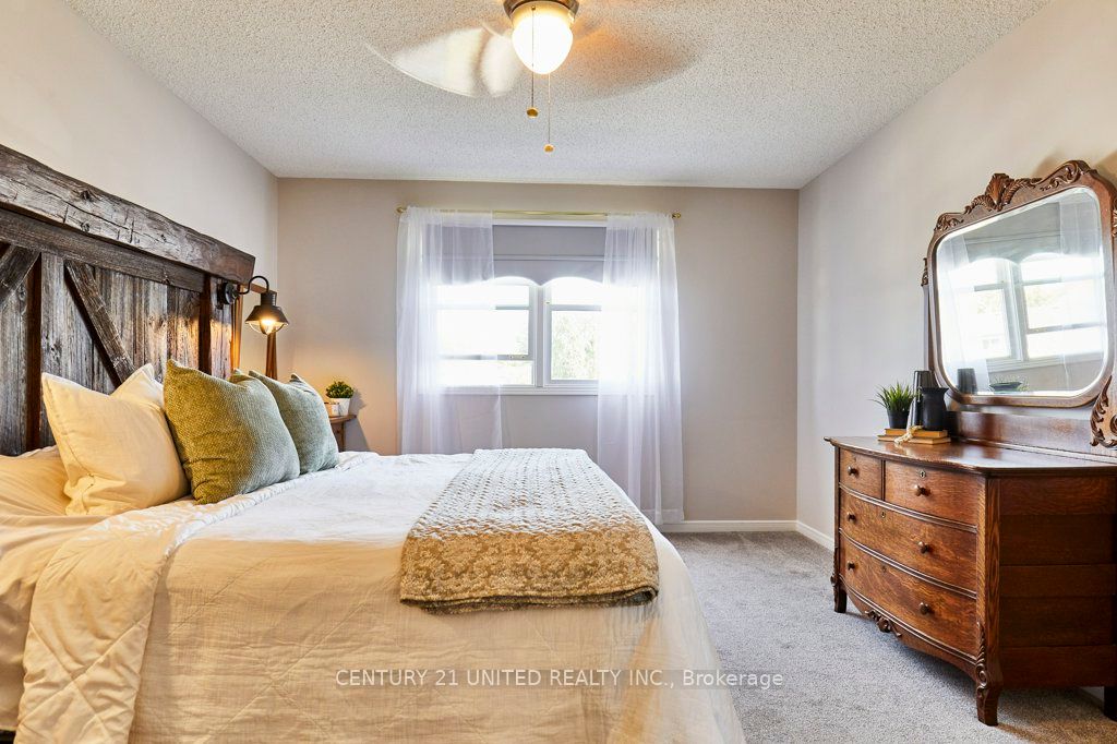 106 Lichen Court Property Photo 35