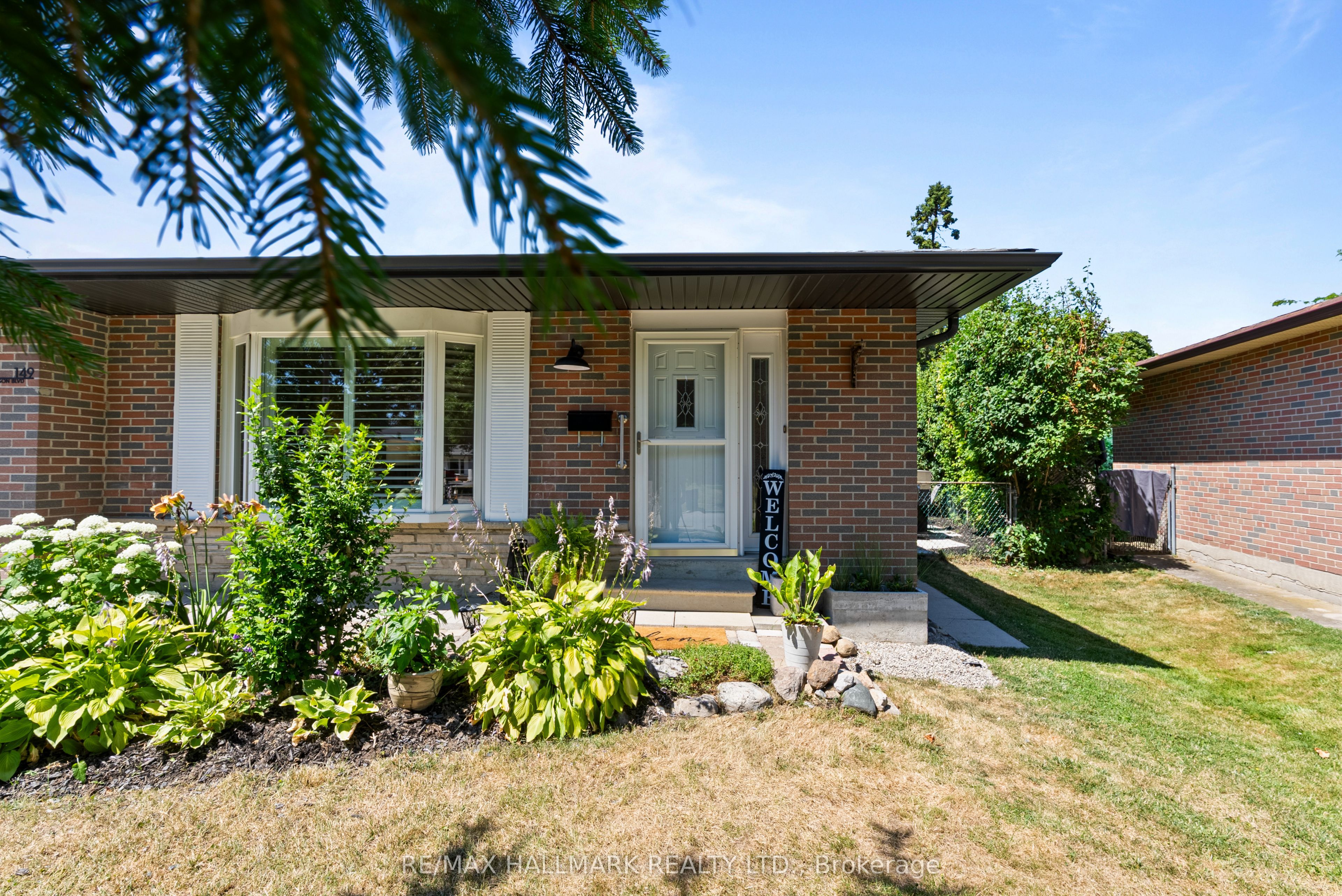 149 Clappison Boulevard Property Photo 3