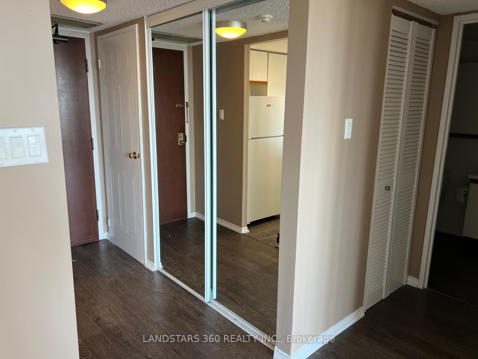 160 Alton Towns Circle 1813 Property Photo 6