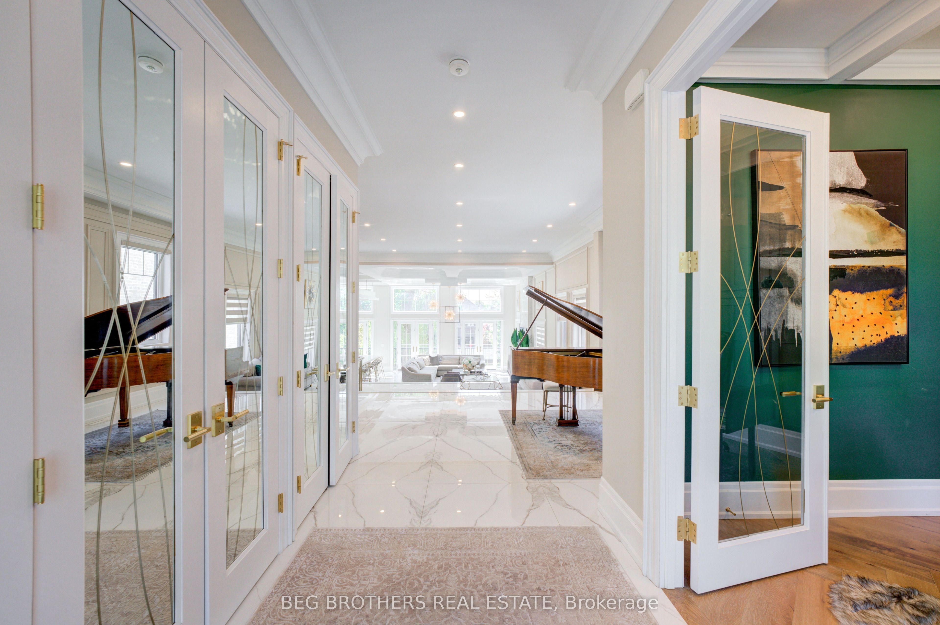 415 Sheppard Avenue Property Photo 5