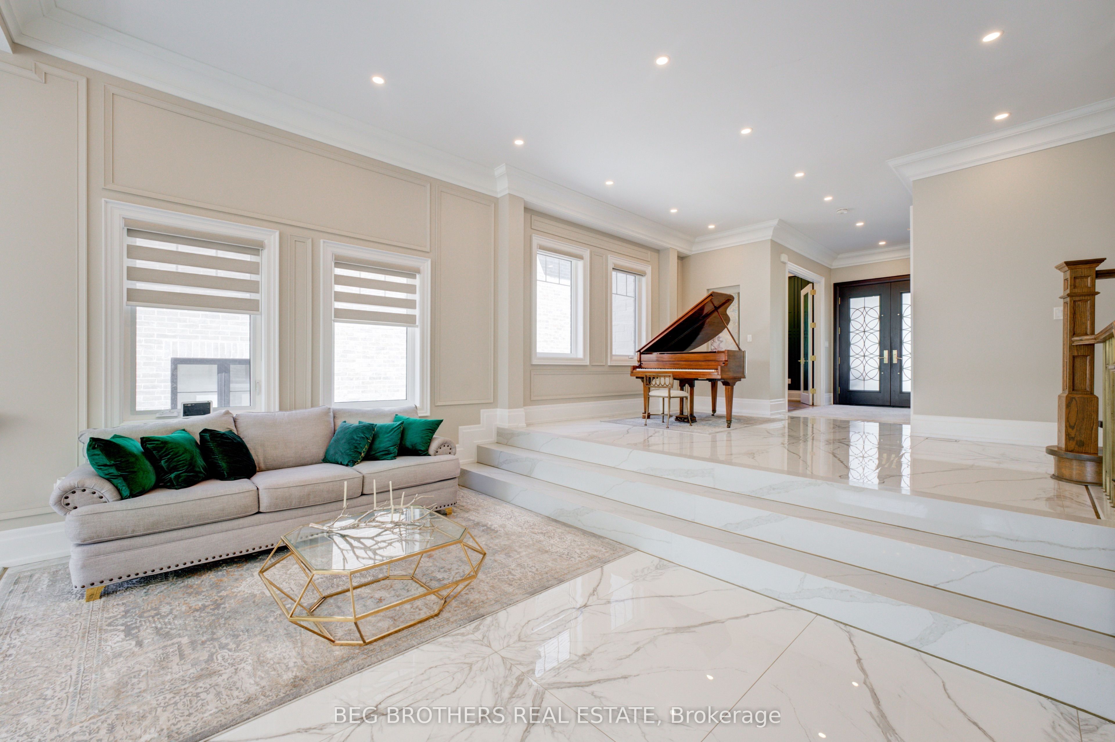 415 Sheppard Avenue Property Photo 6