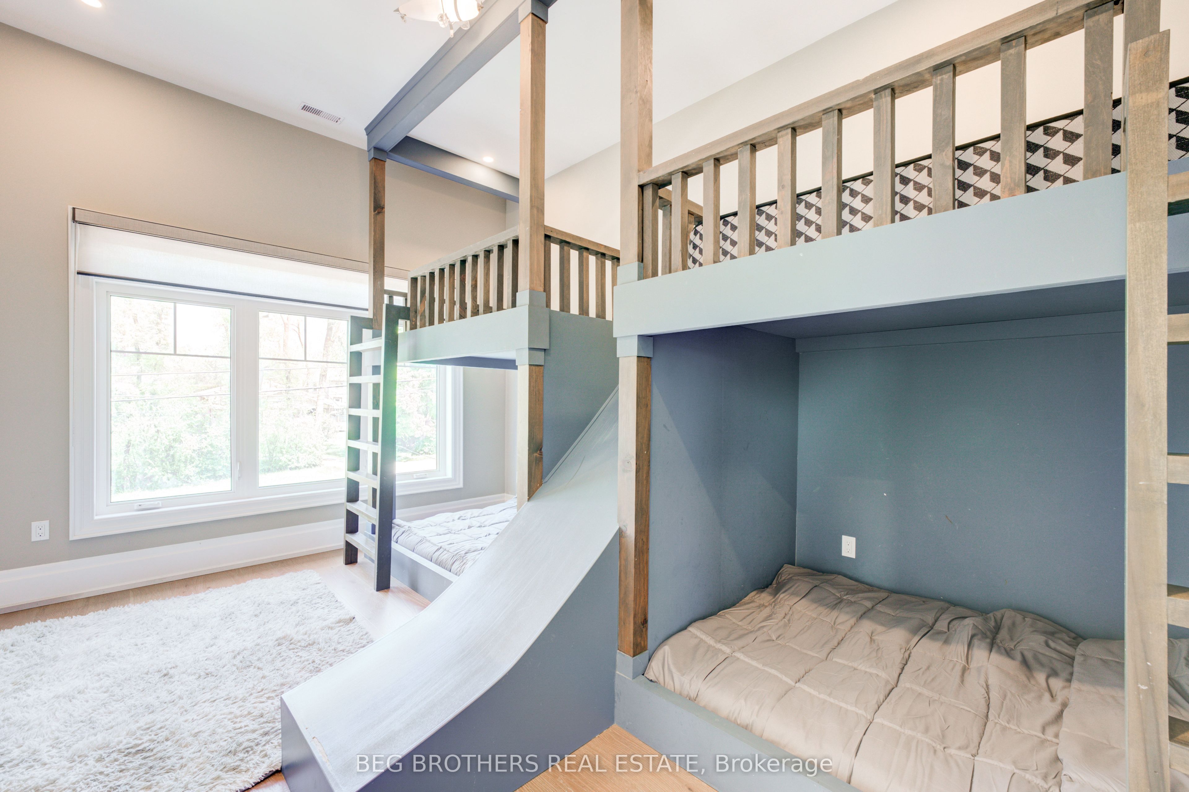 415 Sheppard Avenue Property Photo 34