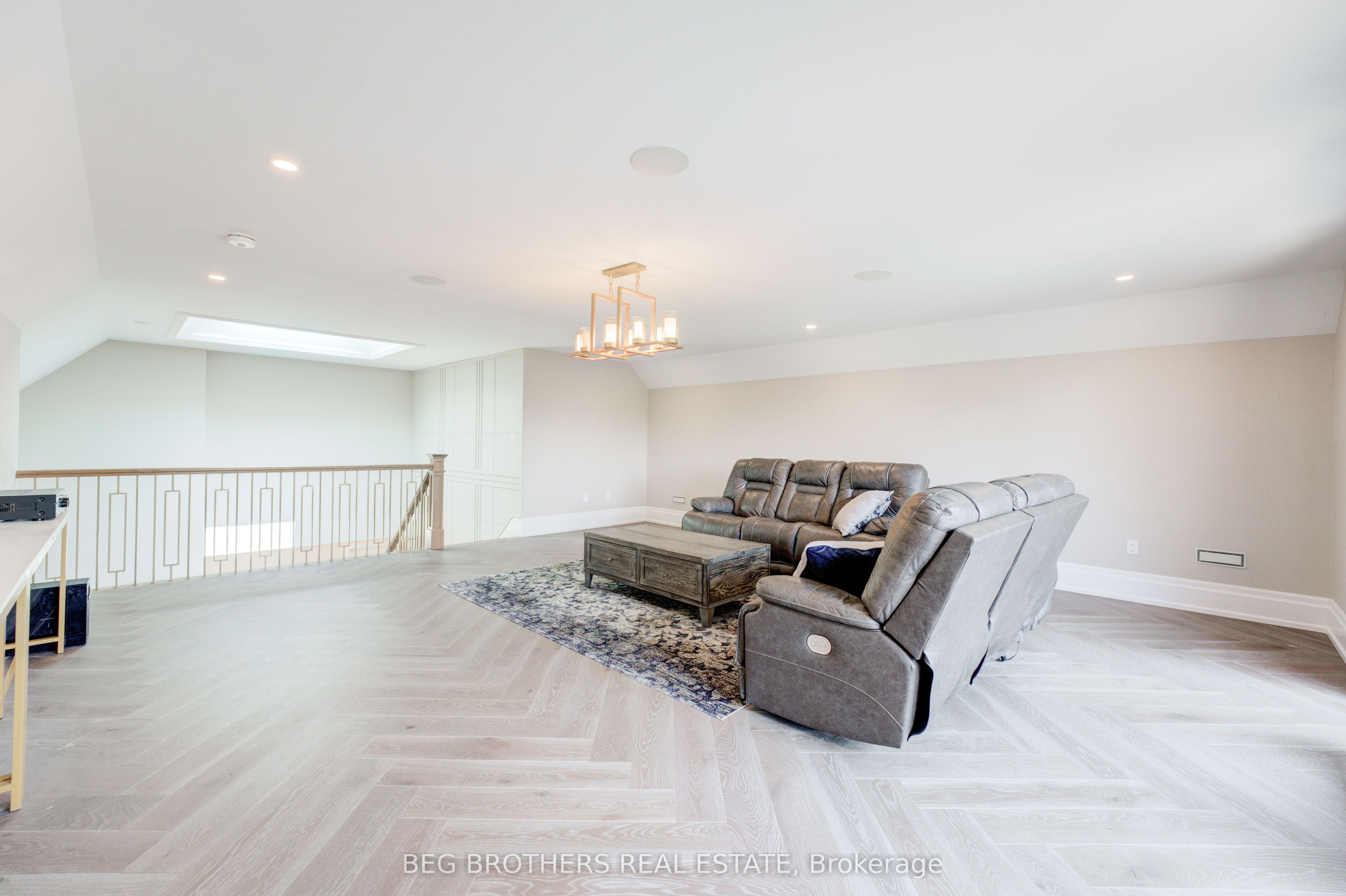 415 Sheppard Avenue Property Photo 36