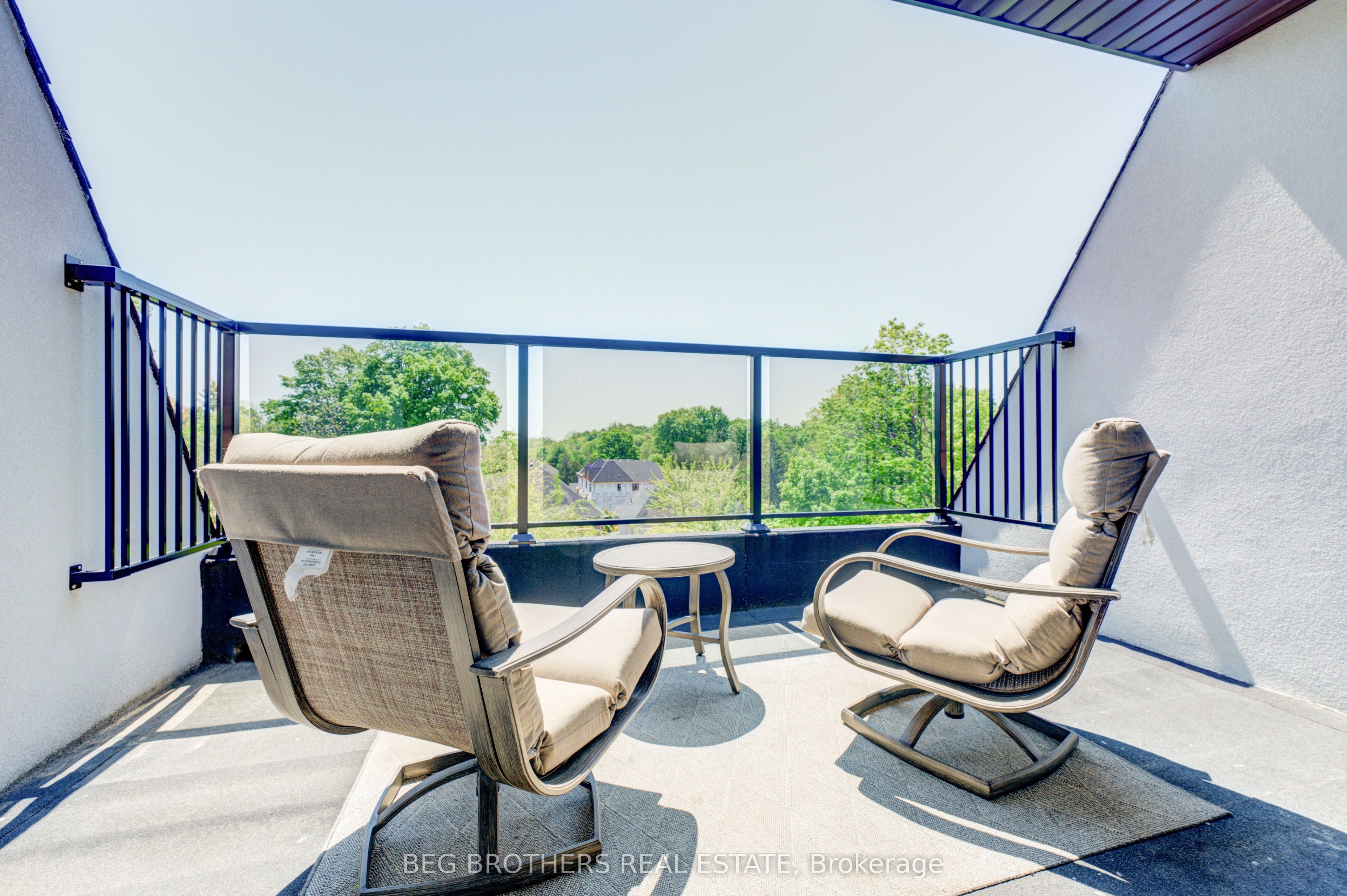 415 Sheppard Avenue Property Photo 39