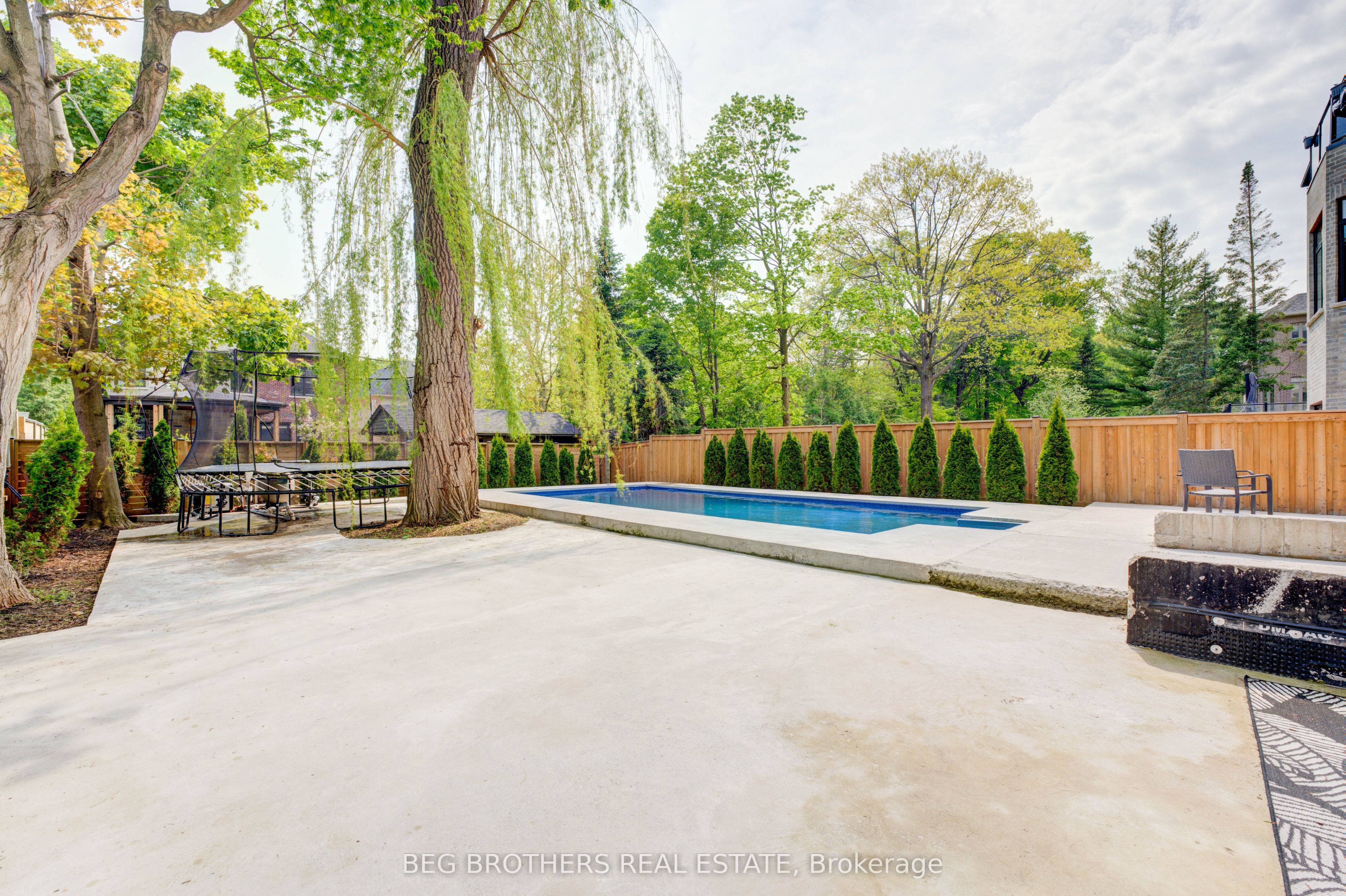 415 Sheppard Avenue Property Photo 46