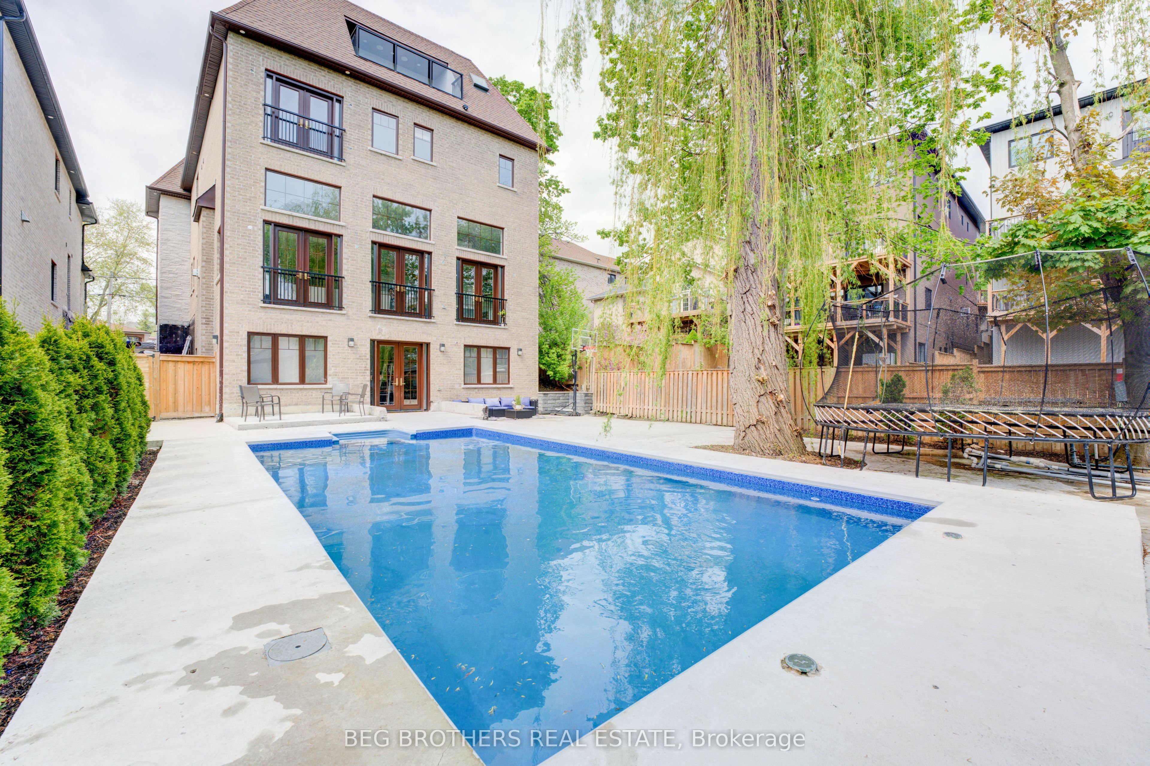 415 Sheppard Avenue Property Photo 48