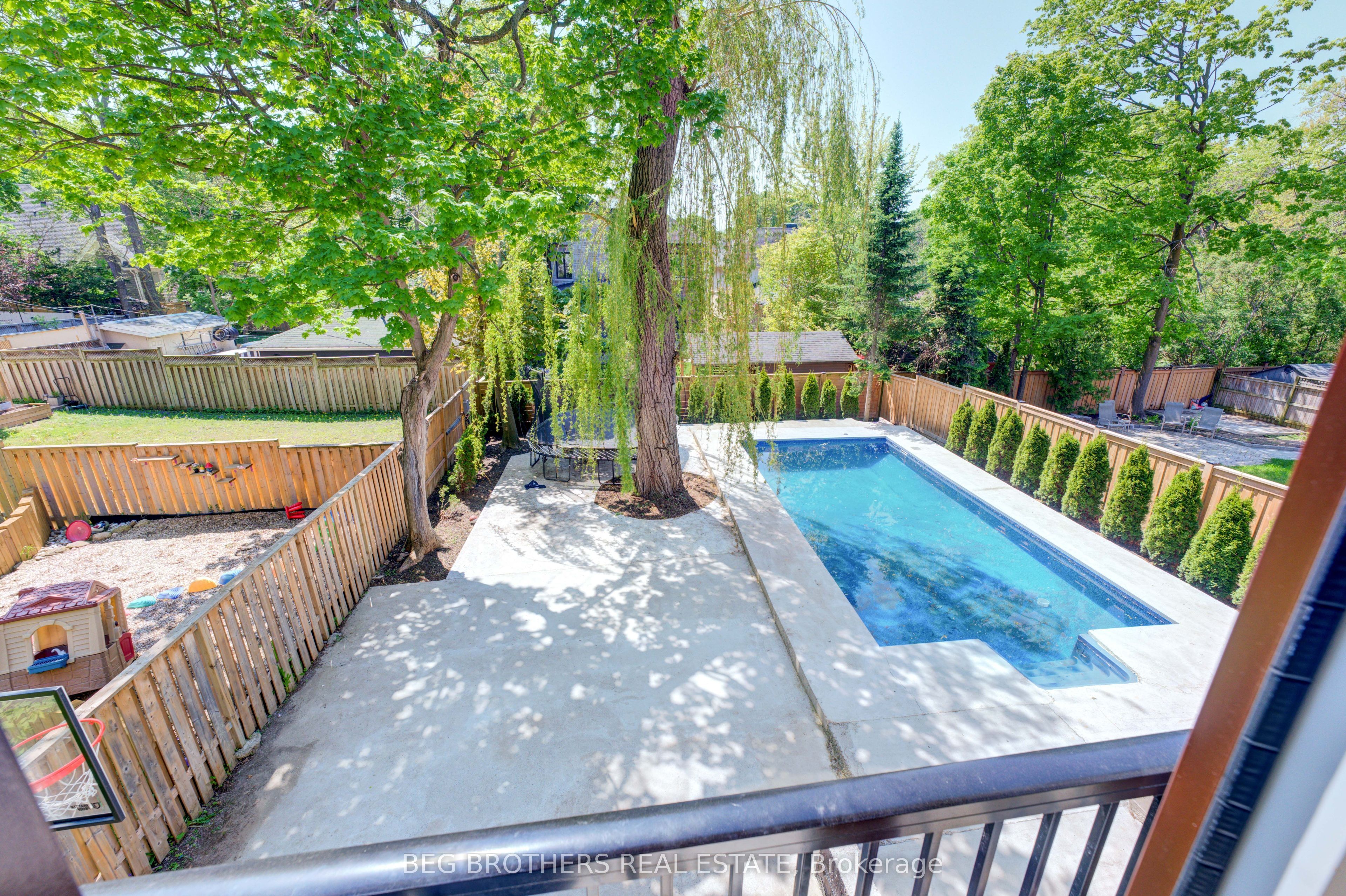 415 Sheppard Avenue Property Photo 49