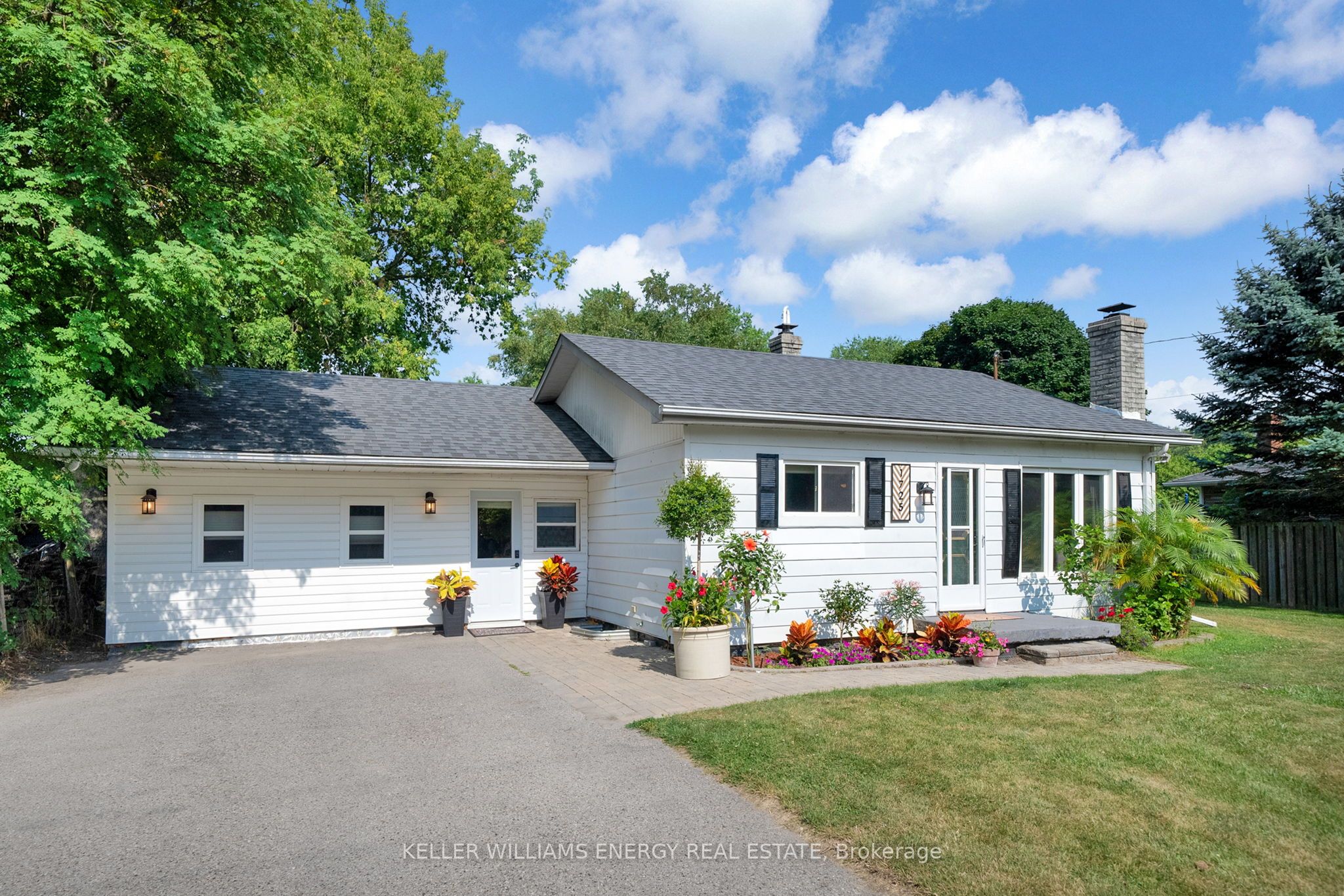 1725 Brownsville Road Property Photo 1