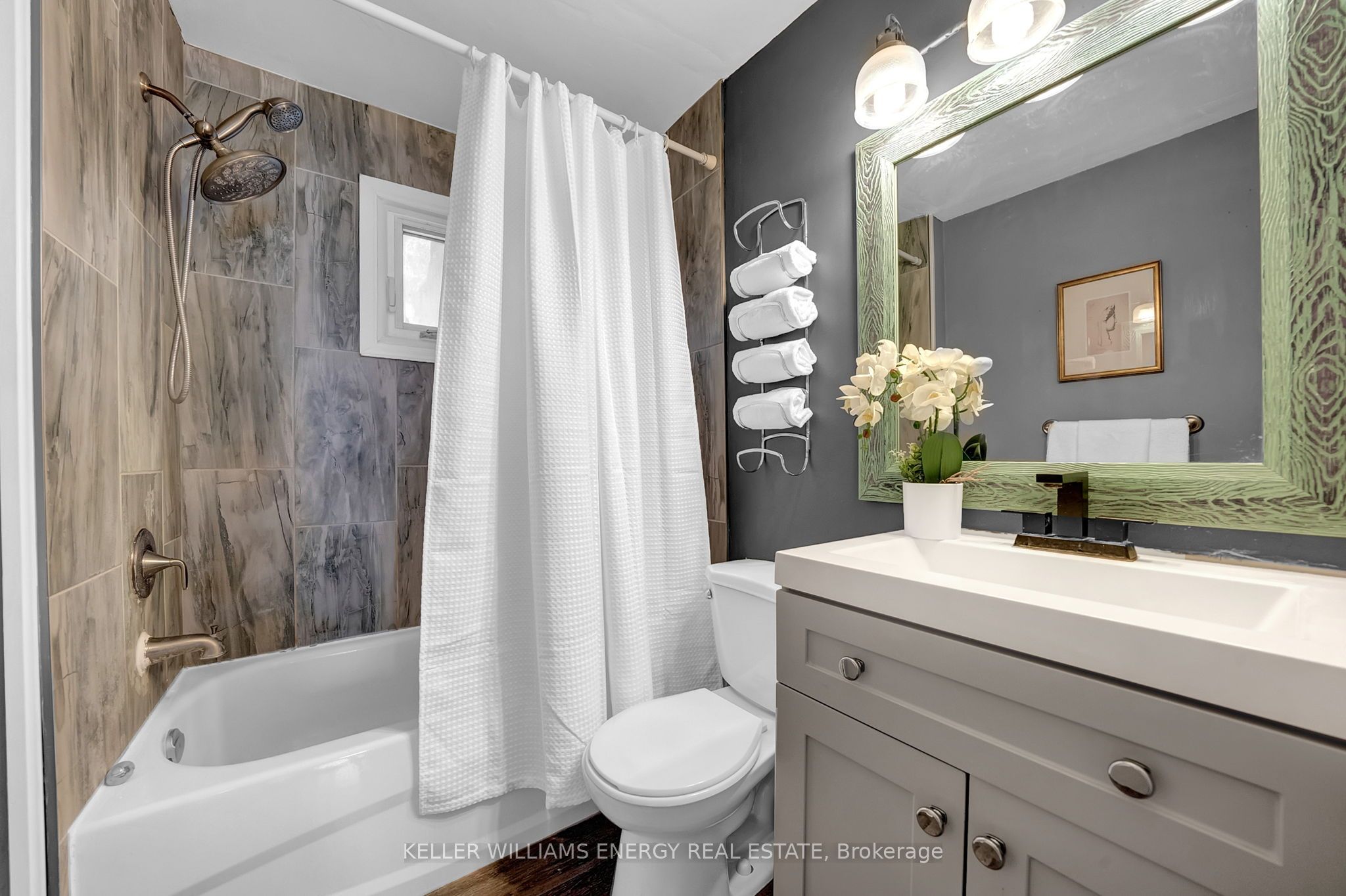 1725 Brownsville Road Property Photo 19