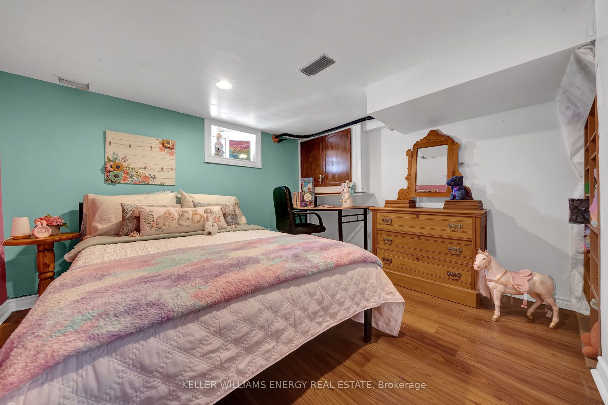 1725 Brownsville Road Property Photo 23