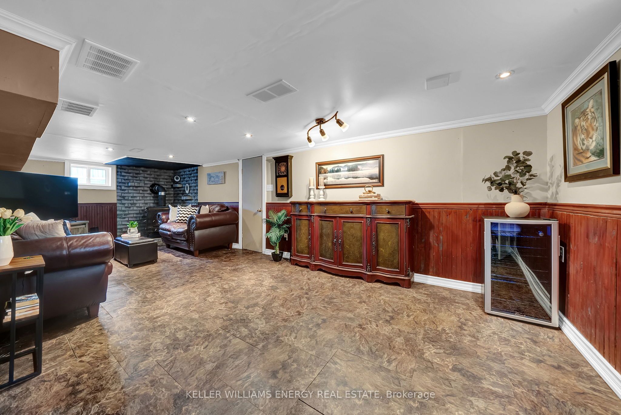 1725 Brownsville Road Property Photo 25