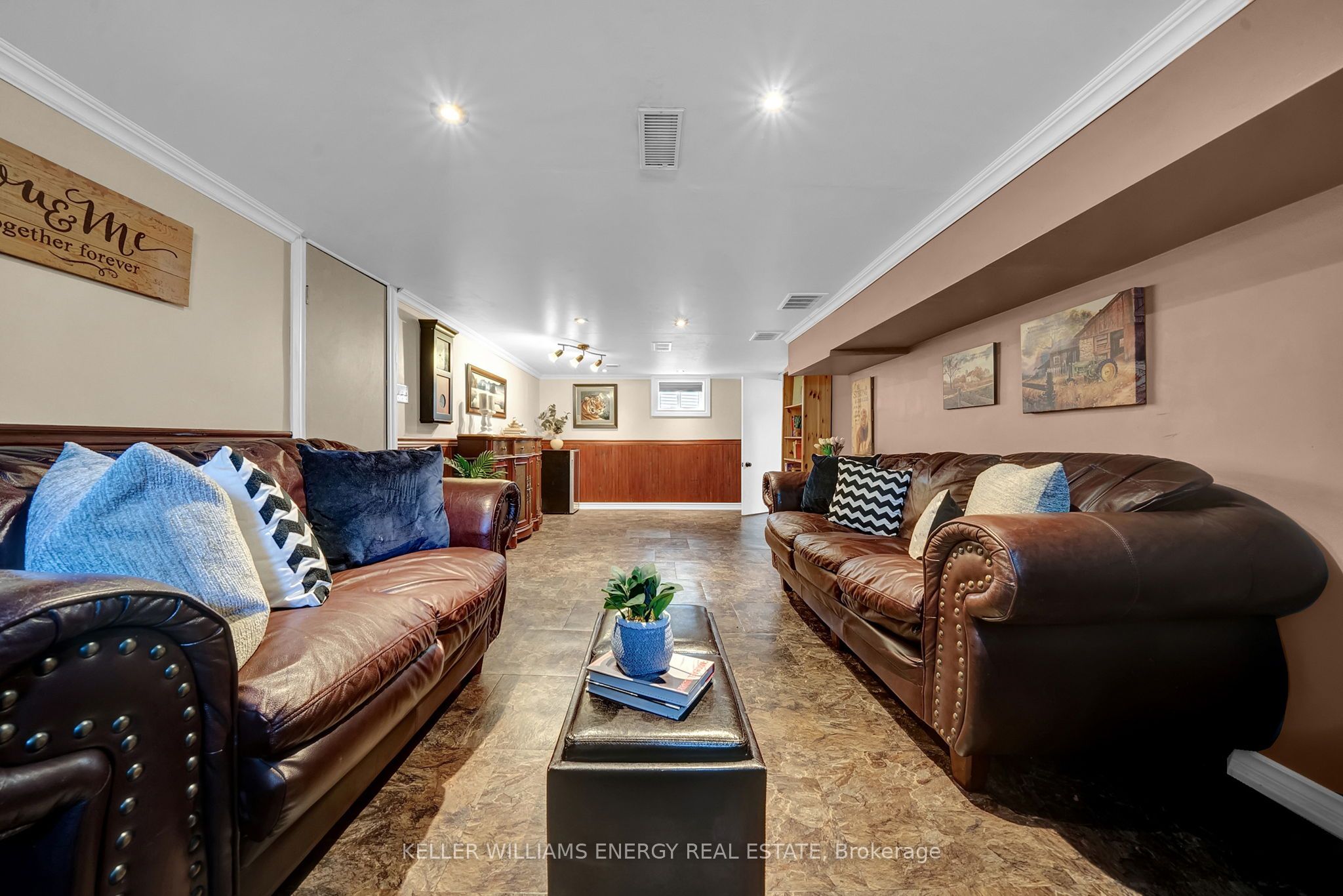 1725 Brownsville Road Property Photo 28