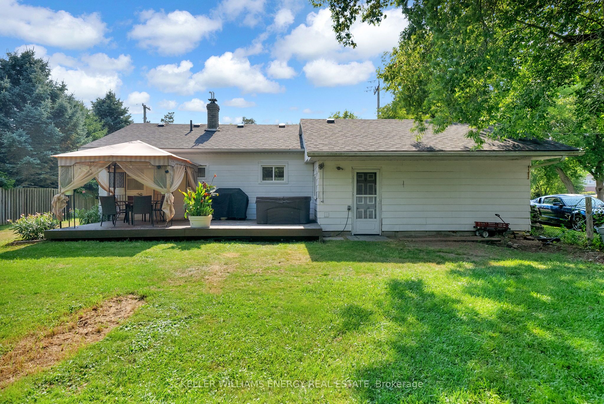1725 Brownsville Road Property Photo 34