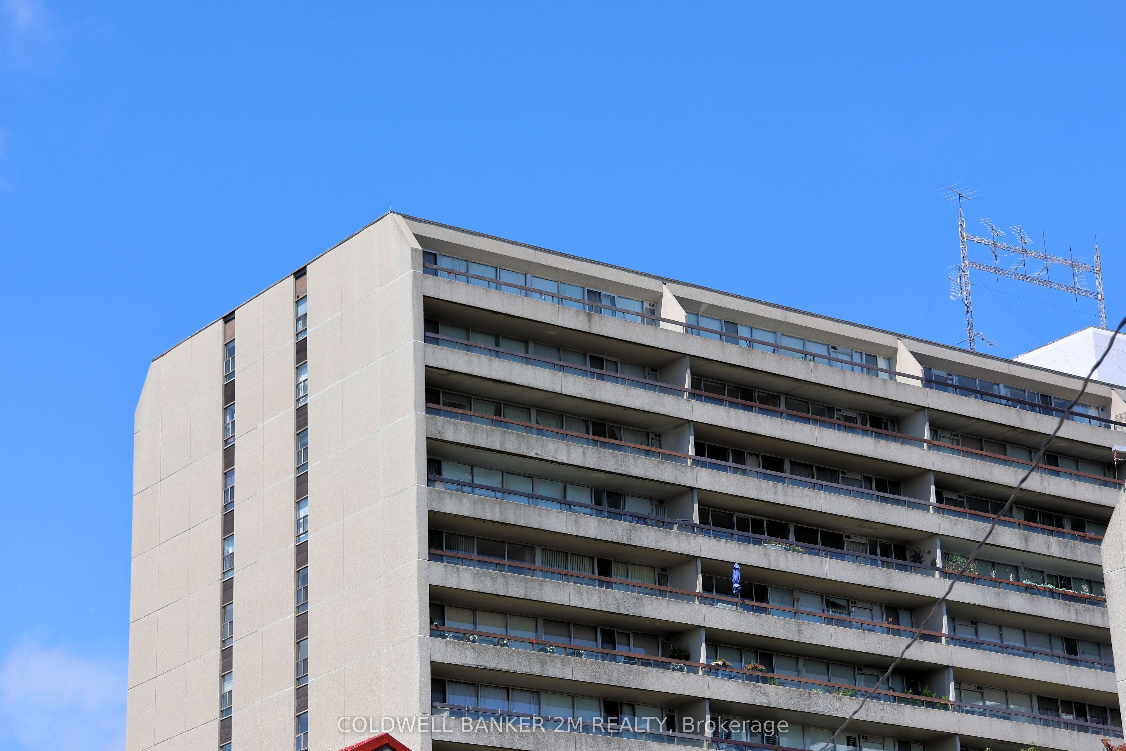 55 William Street E 1113 Property Photo 2