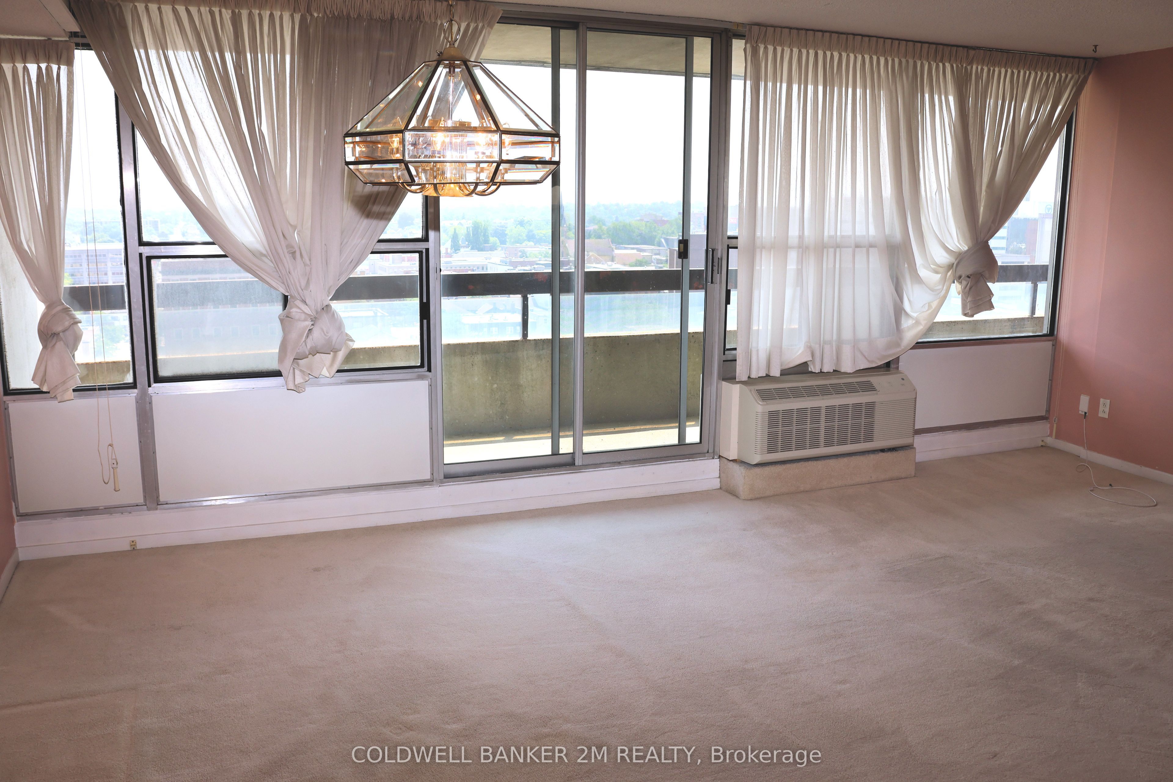 55 William Street E 1113 Property Photo 7